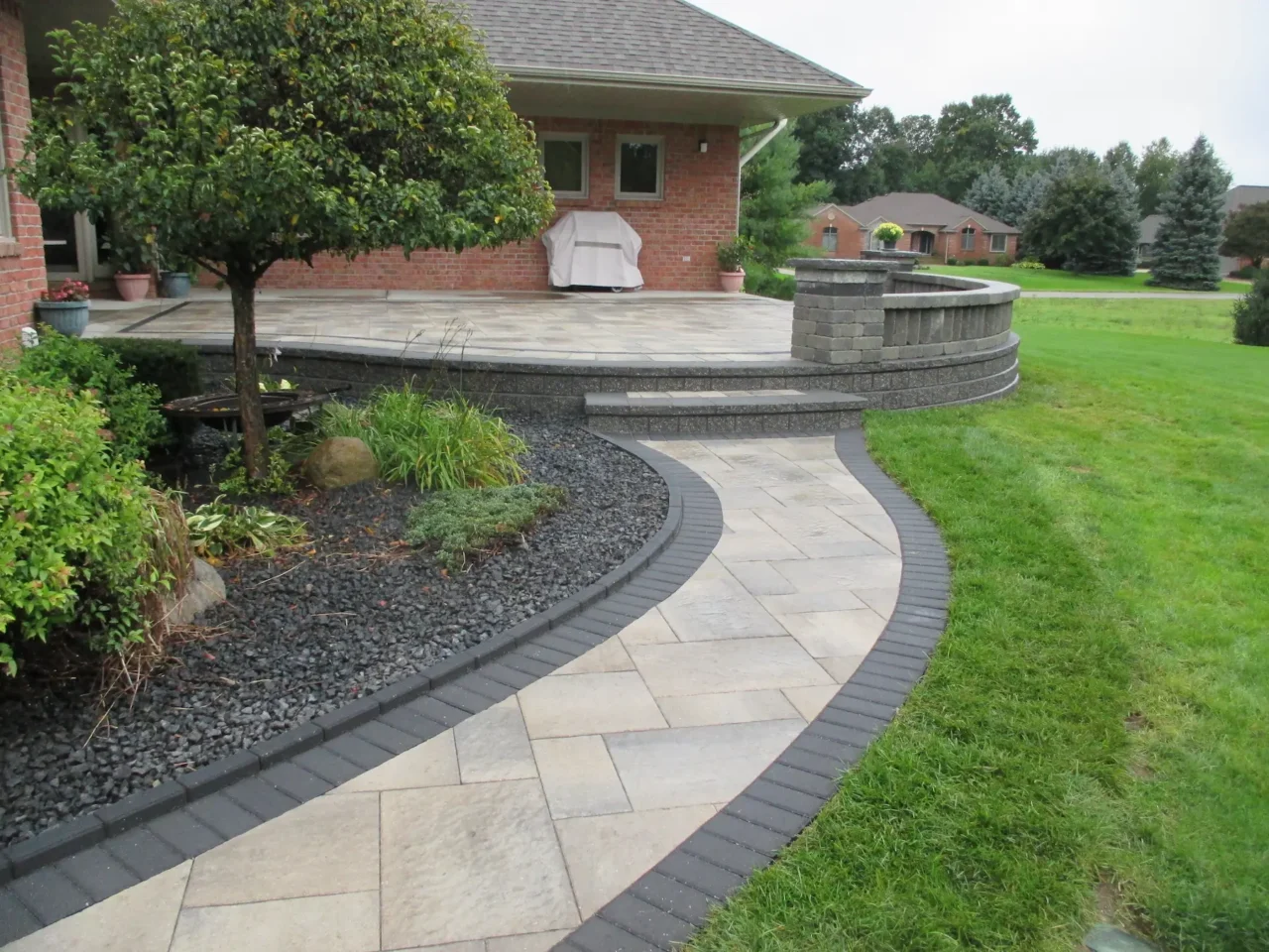 lone-star-brick-paver-patio-walkway