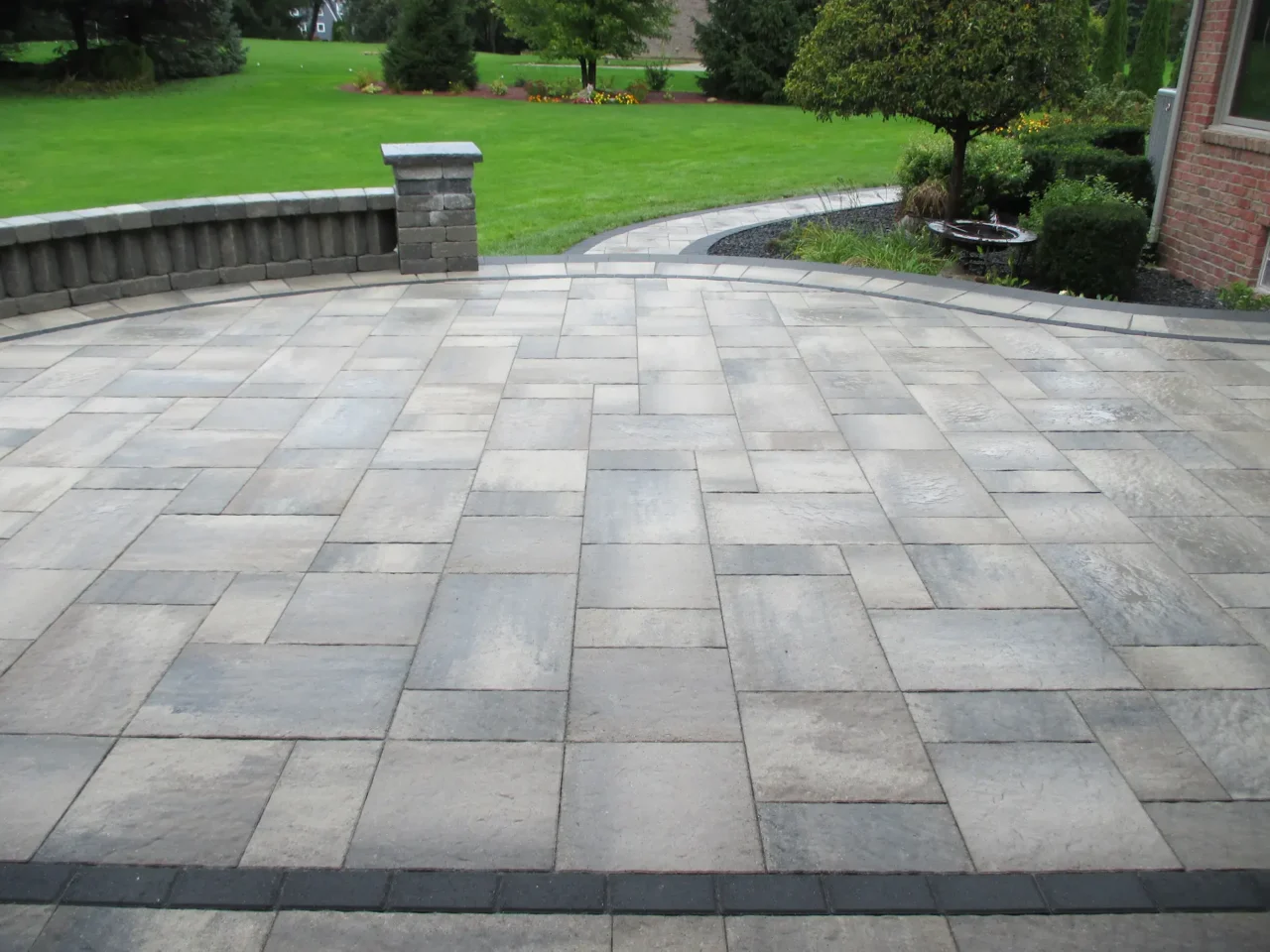 lone-star-brick-paver-patio