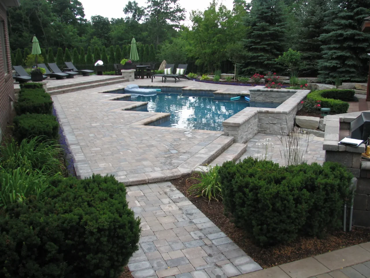 lone-star-pool-decking-landscaping