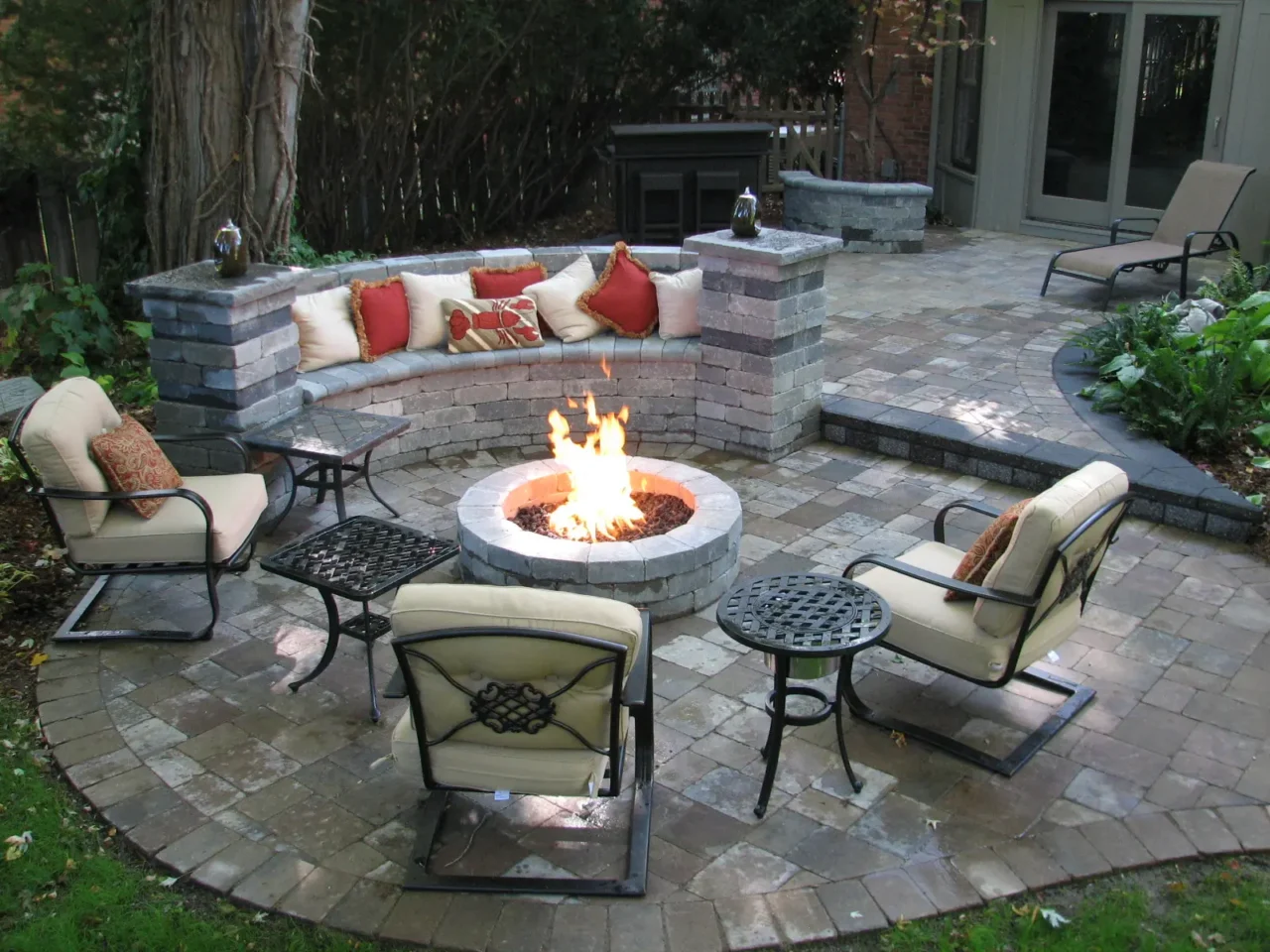lone-star-rseat-wall-firepit